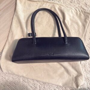 Chic Black Textured Shoulder Bag